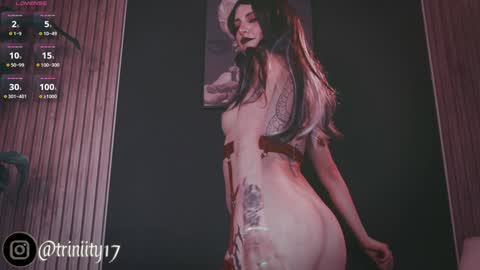 Snapshot of abril__colen chatting on February 7, 2025, 12:20 am April online show from February 7, 2025, 12:20 am