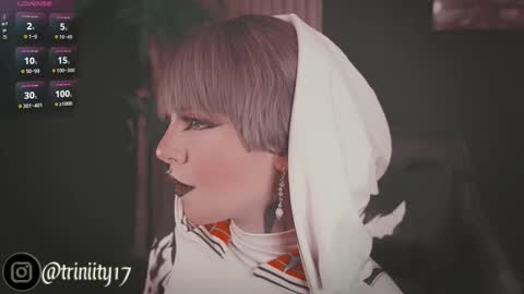 Snapshot of abril__colen chatting on February 20, 2025, 5:29 pm April online show from February 20, 2025, 5:29 pm