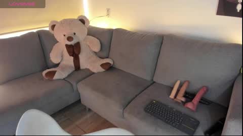 Snapshot of abril_dash chatting on February 11, 2025, 9:14 pm Abril online show from February 11, 2025, 9:14 pm