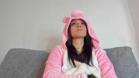 Snapshot of abril_jones10 chatting on February 20, 2025, 10:05 am Abril jones online show from February 20, 2025, 10:05 am