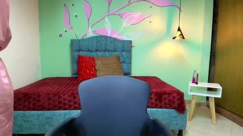 ABRIL MATTHEWS online show from December 13, 2024, 10:55 pm