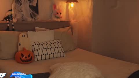 My name is Alexa. Please say hello I like to chat with you. If you have requests please use tip online show from October 16, 2025, 1:17 am