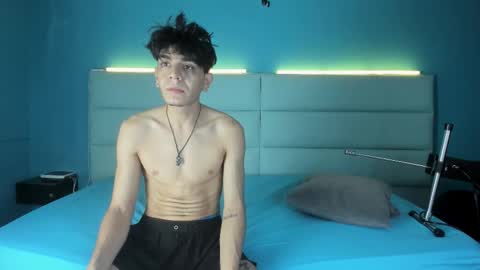 Snapshot of abrilandjulian chatting on February 21, 2026, 11:44 am Abril and Julian online show from February 21, 2026, 11:44 am