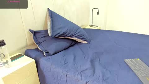 Snapshot of abrilsonne chatting on March 8, 2025, 6:58 pm AbrilSonne online show from March 8, 2025, 6:58 pm