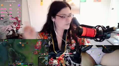 AChubbyGummy online show from April 25, 2026, 10:18 pm