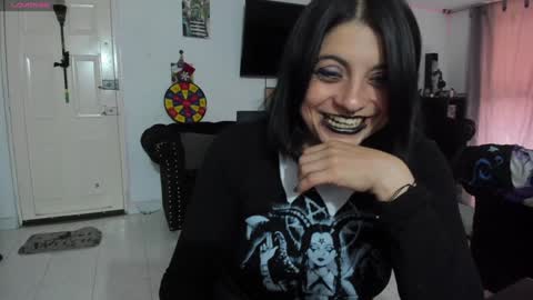 Snapshot of acid_alice666 chatting on December 13, 2024, 9:41 pm Alice online show from December 13, 2024, 9:41 pm