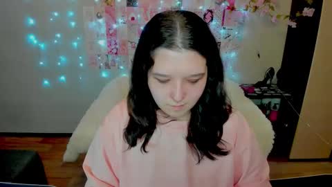 Kate online show from April 10, 2026, 2:39 am