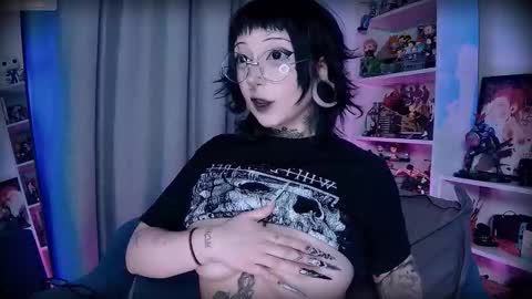 Acid or Iya  vacation November 19 to November 26 online show from January 9, 2026, 10:55 pm