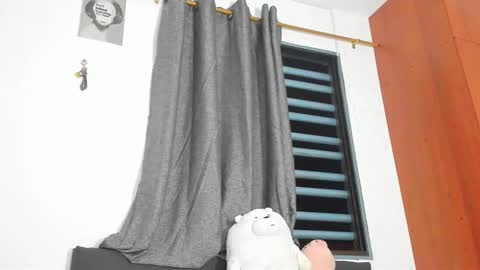  Isa  online show from November 8, 2025, 4:12 am