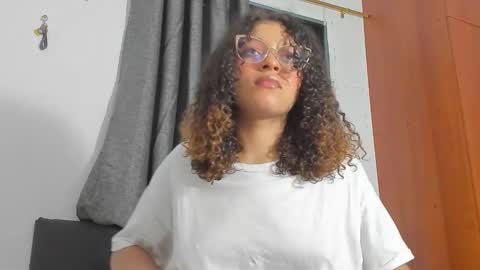  Isa  online show from November 21, 2025, 4:55 am