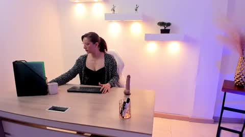 Ada online show from September 21, 2025, 11:45 am