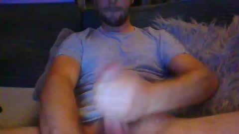 adam0910 online show from October 19, 2025, 10:43 pm