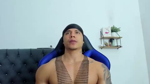 adam boss online show from December 20, 2025, 8:21 am