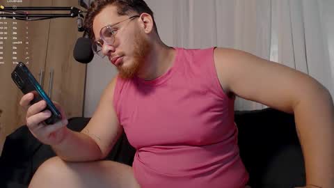 Snapshot of adam_coxxx chatting on December 3, 2025, 12:25 pm adam_coxxx online show from December 3, 2025, 12:25 pm