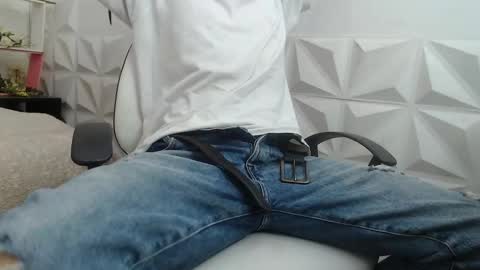 Snapshot of adam_evehotroom chatting on February 12, 2025, 11:09 pm adam_evehotroom online show from February 12, 2025, 11:09 pm
