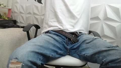 Snapshot of adam_evehotroom chatting on February 21, 2025, 11:43 pm adam_evehotroom online show from February 21, 2025, 11:43 pm