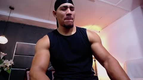 Snapshot of adam_fit19cm chatting on September 19, 2025, 1:45 pm adam_fit19cm online show from September 19, 2025, 1:45 pm