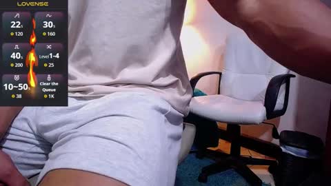 adam_fit19cm online show from November 19, 2025, 1:55 pm