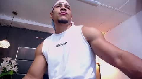 adam_fit19cm online show from November 21, 2025, 1:43 pm