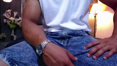 adam_fit19cm online show from March 16, 2026, 1:59 pm