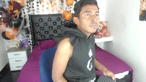 adam_morgan2 online show from October 12, 2025, 3:55 pm