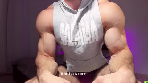 Snapshot of adam_muscle_ chatting on September 15, 2025, 5:24 pm Adam online show from September 15, 2025, 5:24 pm