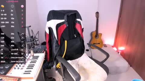  Adam online show from November 1, 2025, 1:24 pm