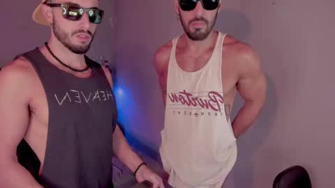 Snapshot of adam_scar chatting on November 21, 2025, 6:06 pm Hello welcome 3 online show from November 21, 2025, 6:06 pm