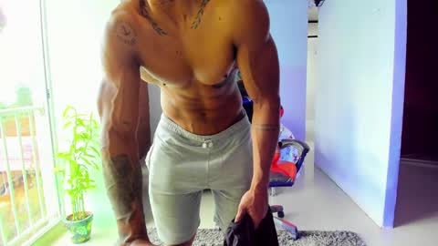 Snapshot of adam_valencia chatting on October 4, 2025, 7:23 pm Adam Valencia online show from October 4, 2025, 7:23 pm