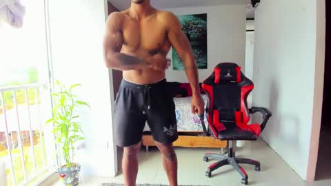 Snapshot of adam_valencia chatting on October 15, 2025, 5:24 pm Adam Valencia online show from October 15, 2025, 5:24 pm