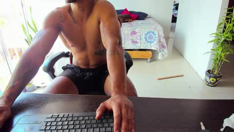 Snapshot of adam_valencia chatting on October 20, 2025, 5:57 pm Adam Valencia online show from October 20, 2025, 5:57 pm