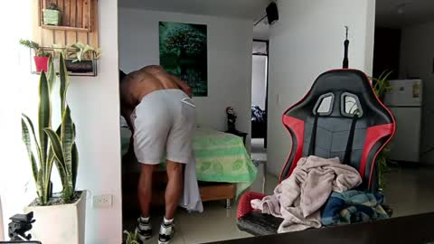 Adam Valencia online show from April 18, 2026, 12:09 pm