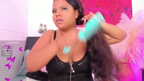 Cloe Adams  online show from November 10, 2025, 10:47 am