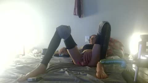 TaylorSexbot online show from April 9, 2026, 1:27 pm