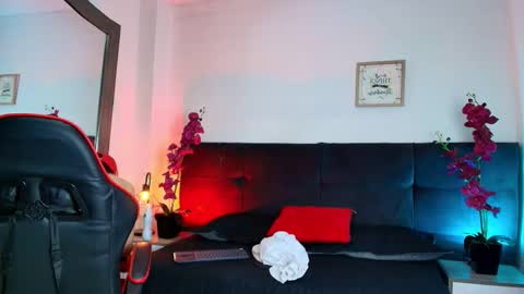 AdamsWalkerr  online show from March 28, 2026, 1:00 pm