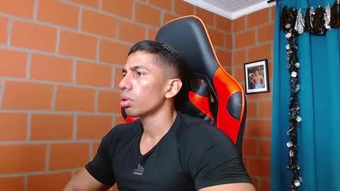 Snapshot of adan_sin1 chatting on December 13, 2024, 8:37 pm Adan Sin online show from December 13, 2024, 8:37 pm