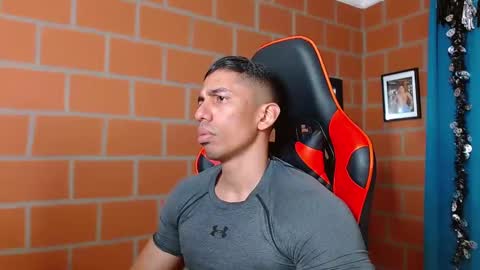 Snapshot of adan_sin1 chatting on December 24, 2024, 12:33 am Adan Sin online show from December 24, 2024, 12:33 am