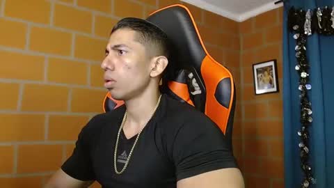 Snapshot of adan_sin1 chatting on February 21, 2025, 2:27 pm Adan Sin online show from February 21, 2025, 2:27 pm