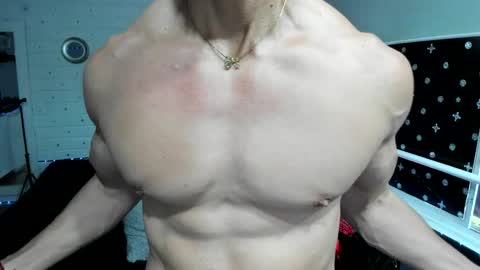 Snapshot of adanxanders chatting on October 27, 2025, 8:35 pm Adan online show from October 27, 2025, 8:35 pm