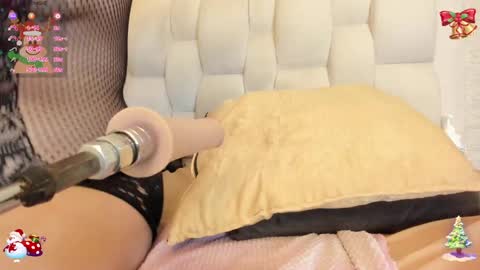 Ada Porter  online show from December 21, 2024, 9:01 am