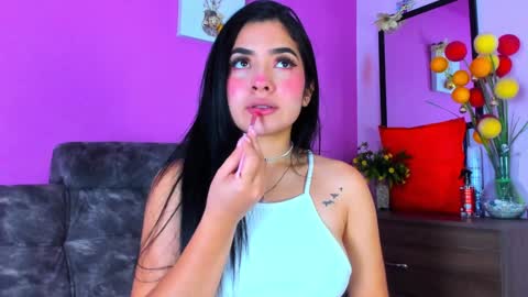 Snapshot of adara_johnson_ chatting on January 15, 2025, 11:32 am Adara Johnson online show from January 15, 2025, 11:32 am