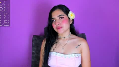 Snapshot of adara_johnson_ chatting on January 24, 2025, 11:37 am Adara Johnson online show from January 24, 2025, 11:37 am