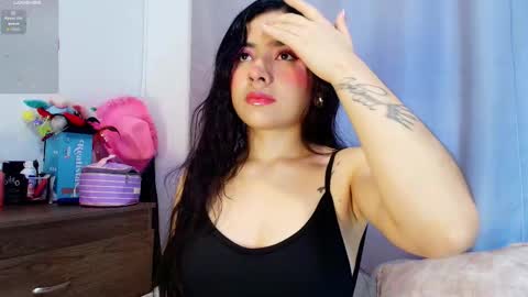  Adara Johnson  online show from November 6, 2025, 11:44 am