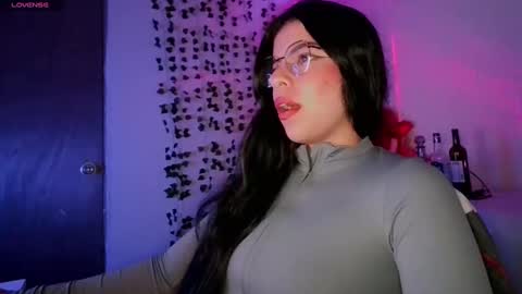 Adara online show from March 10, 2025, 1:01 am