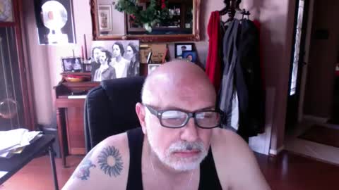 add_me_2 online show from April 11, 2026, 4:44 pm