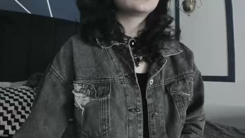 Ade  online show from February 11, 2025, 11:22 pm