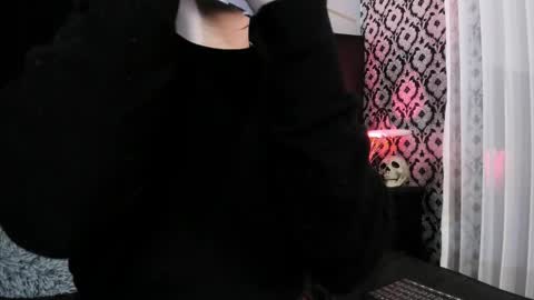 Ade  online show from October 3, 2025, 8:06 pm