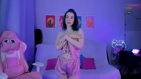 Snapshot of adel_vibes chatting on February 13, 2026, 3:02 am Adelle online show from February 13, 2026, 3:02 am