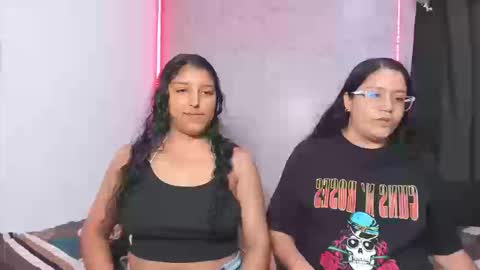 Snapshot of adelaandsharick chatting on September 23, 2025, 5:05 pm adelaandsharick online show from September 23, 2025, 5:05 pm