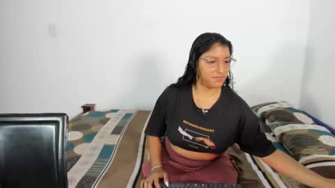 Snapshot of adelaandsharick chatting on October 25, 2025, 4:42 am adelaandsharick online show from October 25, 2025, 4:42 am